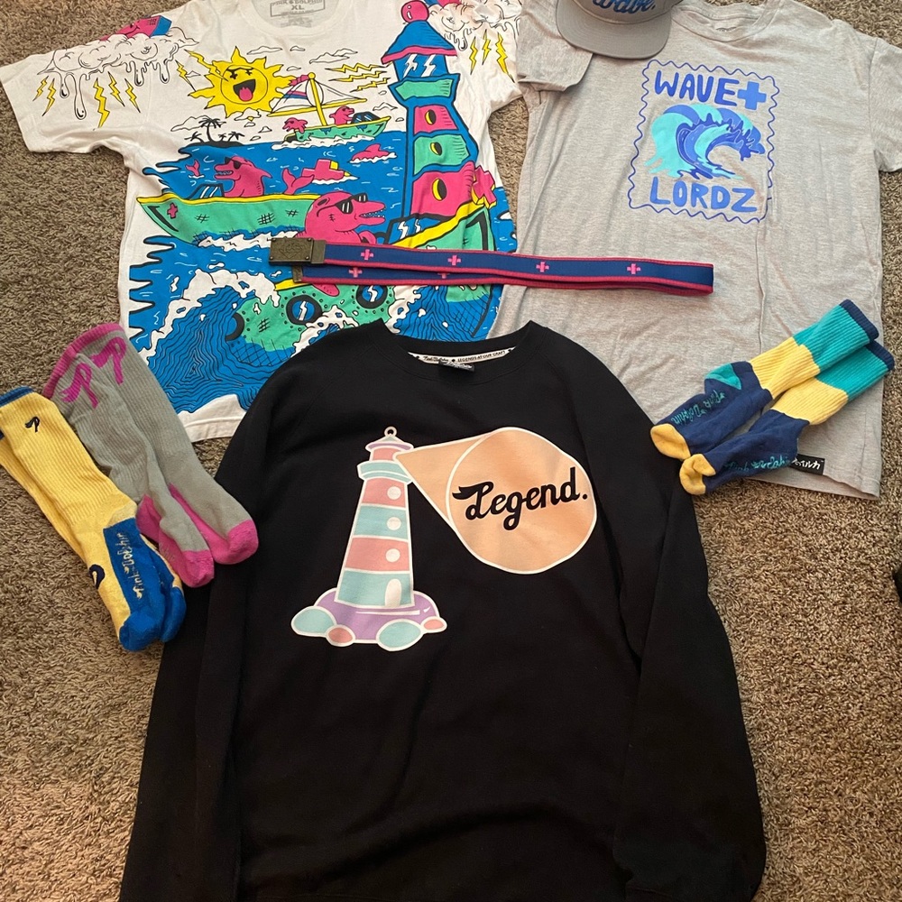 Pink Dolphin bundle sold